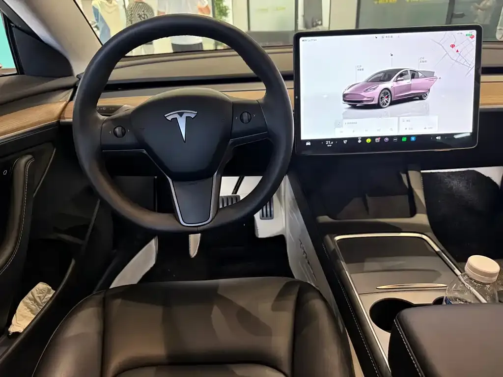 Tesla Model 3 — фото 6