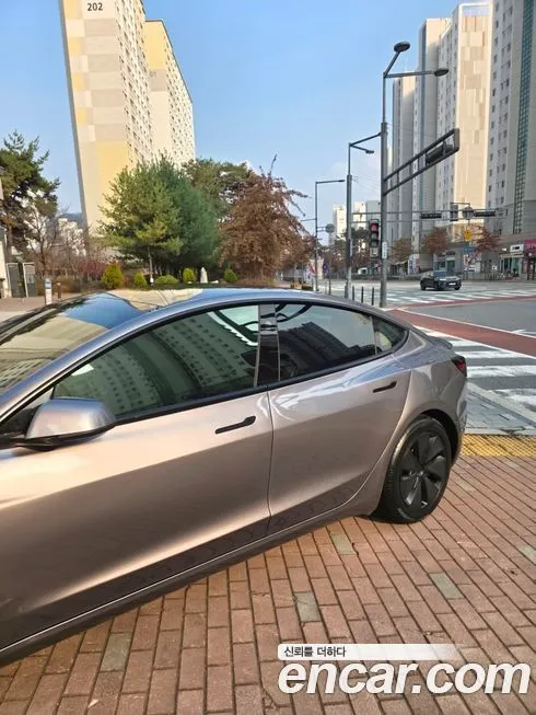 Tesla Model 3 — фото 4