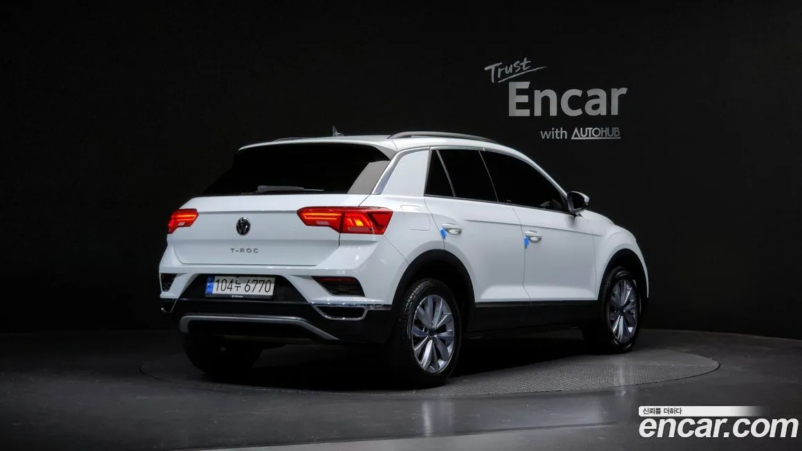 Volkswagen T-Roc — фото 2