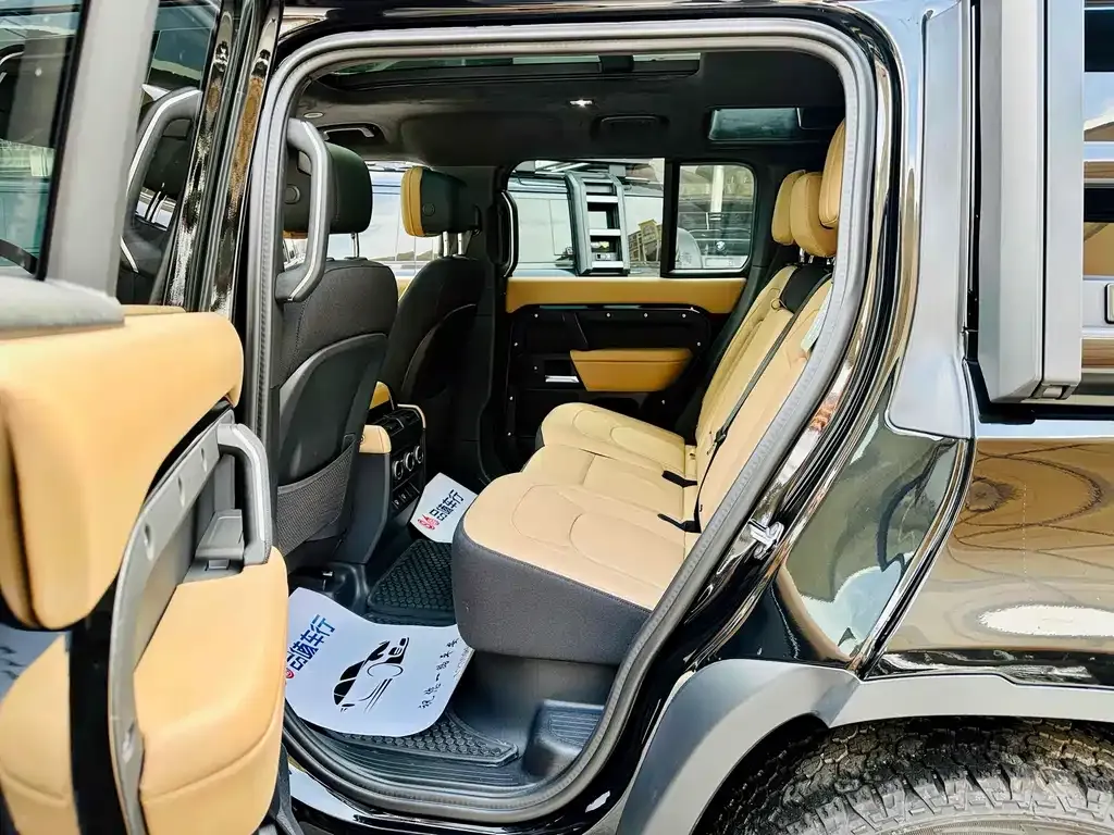 Land Rover Defender — фото 7