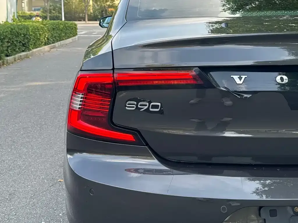 Volvo S90 — фото 8