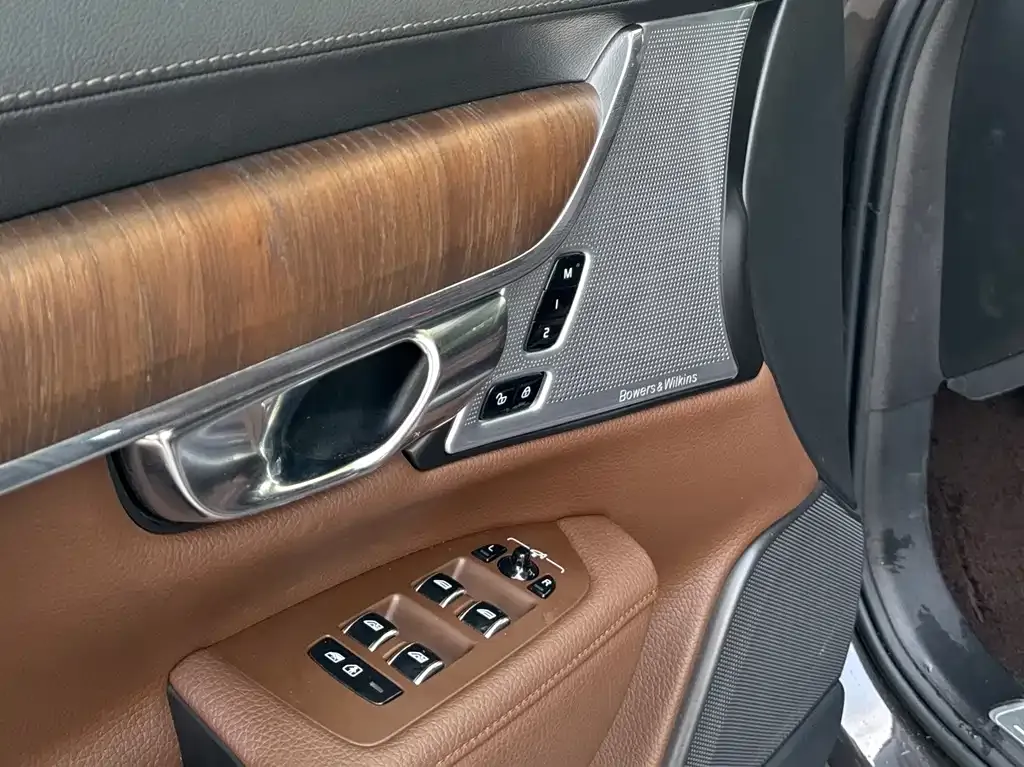 Volvo S90 — фото 9