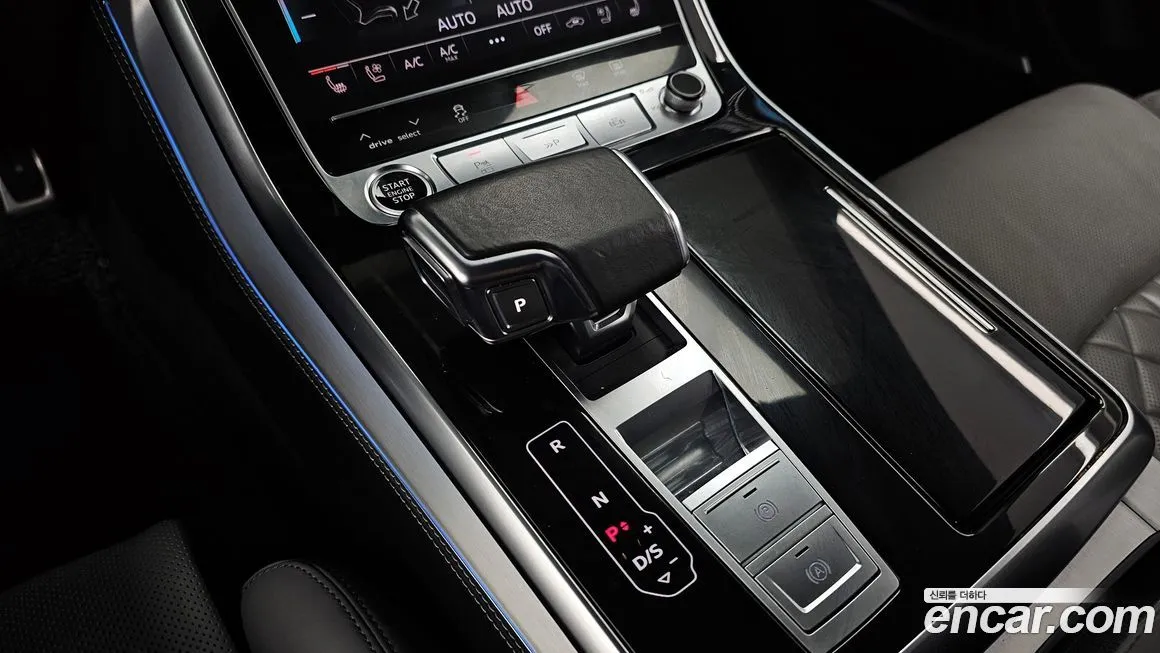 Audi Q7 — фото 9
