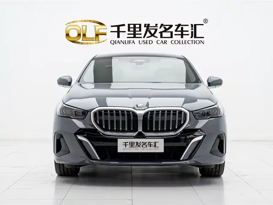 BMW 5 Series — фото 1