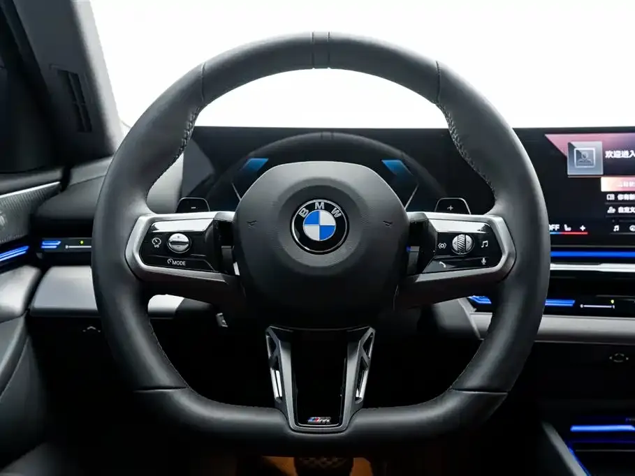 BMW 5 Series — фото 10