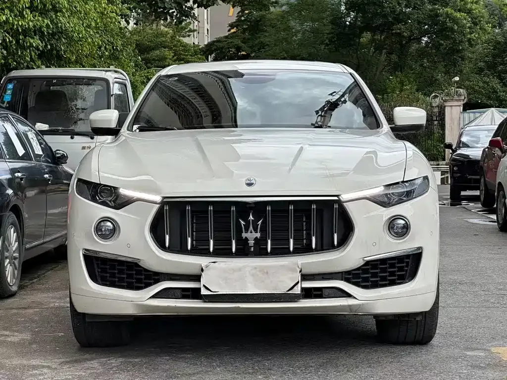 Maserati Levante — фото 2