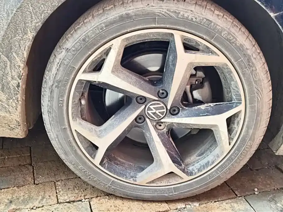 Volkswagen Passat — фото 6