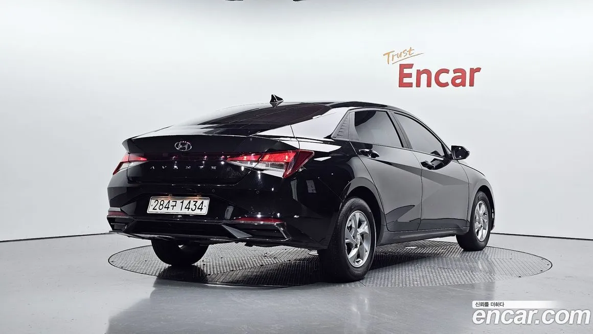 Hyundai AVANTE — фото 2