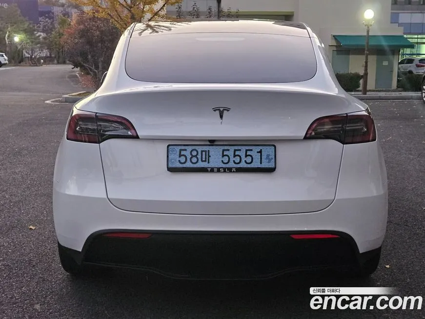 Tesla Model Y — фото 4