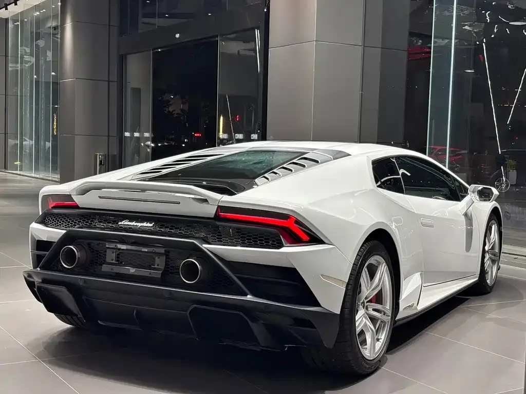 Lamborghini Huracan — фото 9