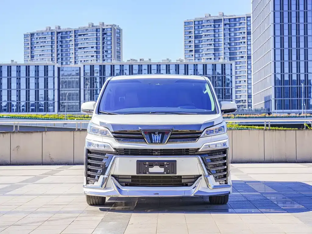 Toyota Vellfire — фото 2