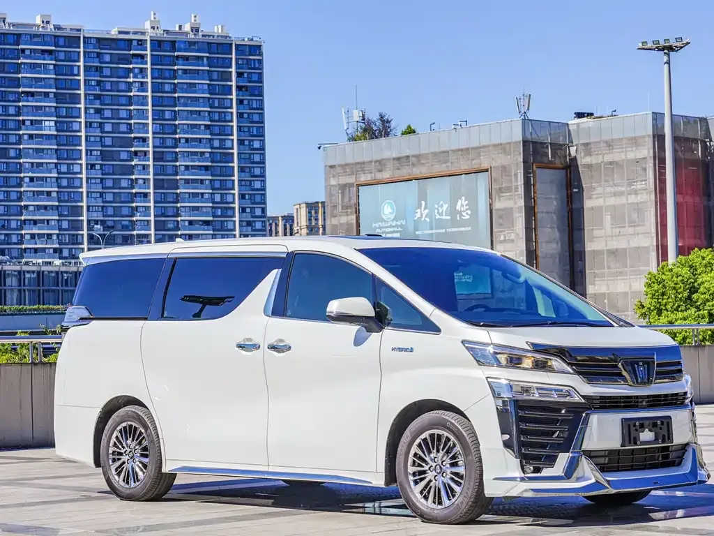 Toyota Vellfire — фото 3
