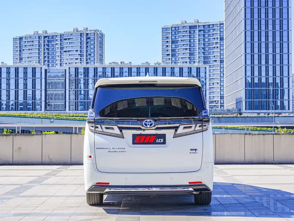 Toyota Vellfire — фото 6
