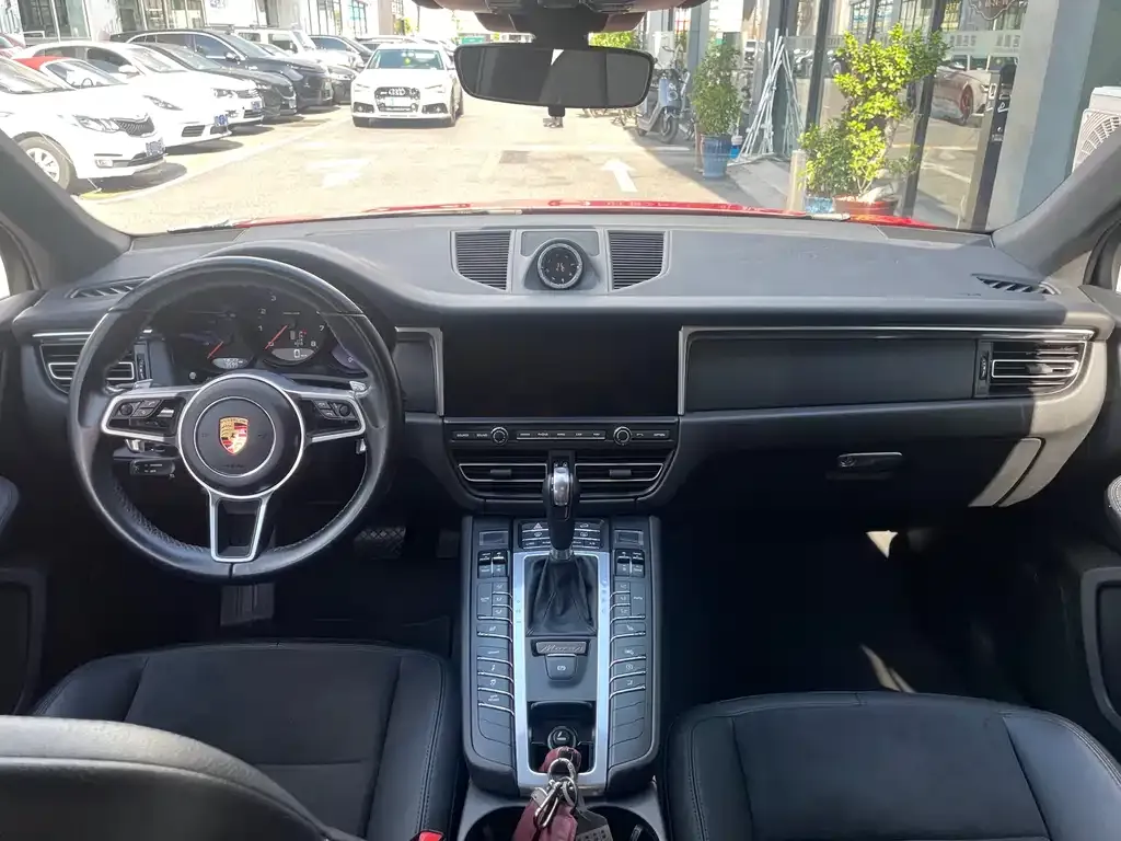 Porsche Macan — фото 4