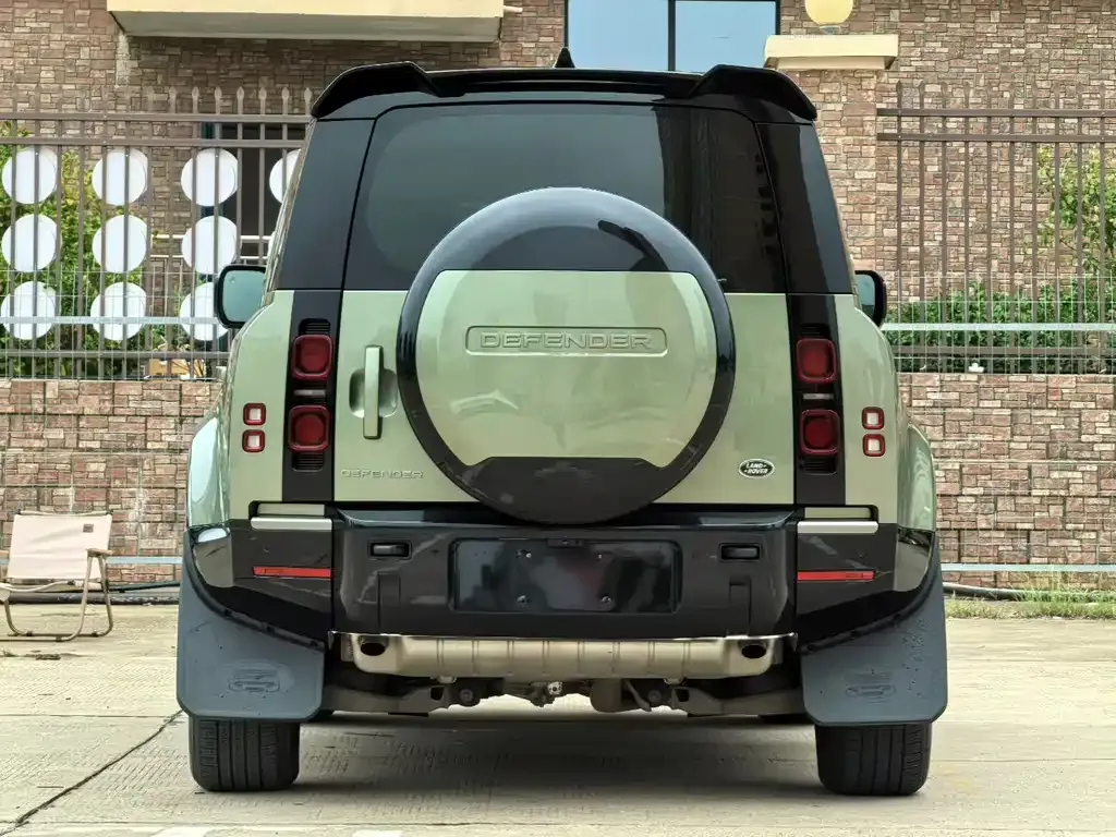 Land Rover Defender — фото 8