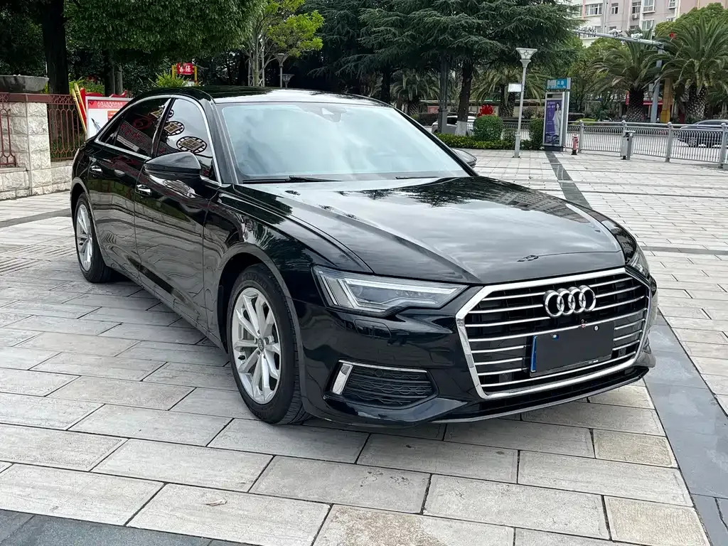 Audi A6L — фото 2