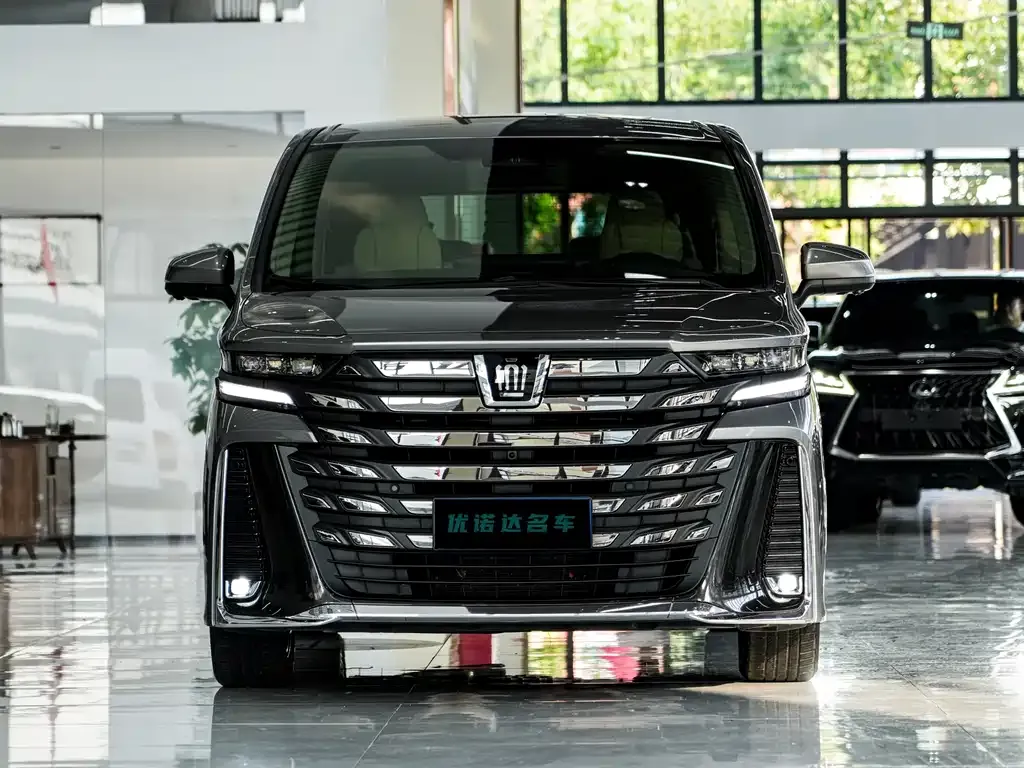 Toyota Vellfire — фото 2