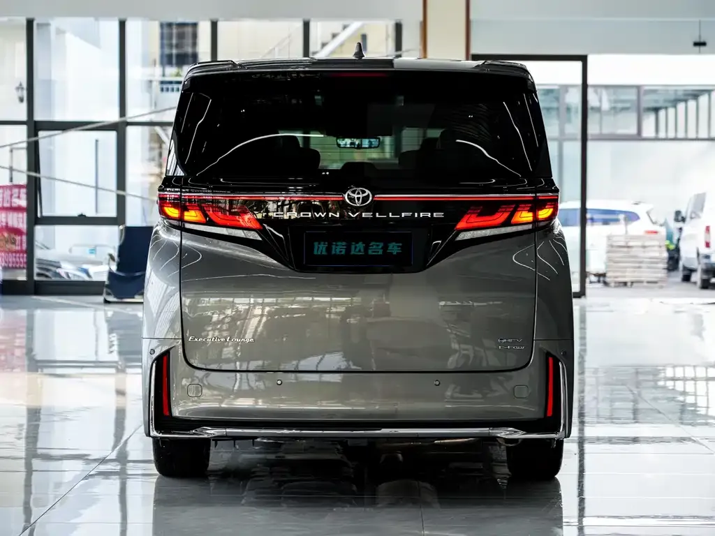 Toyota Vellfire — фото 4