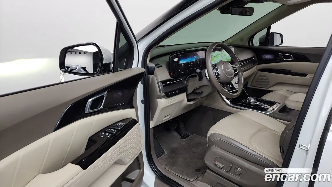 Kia Carnival — фото 10