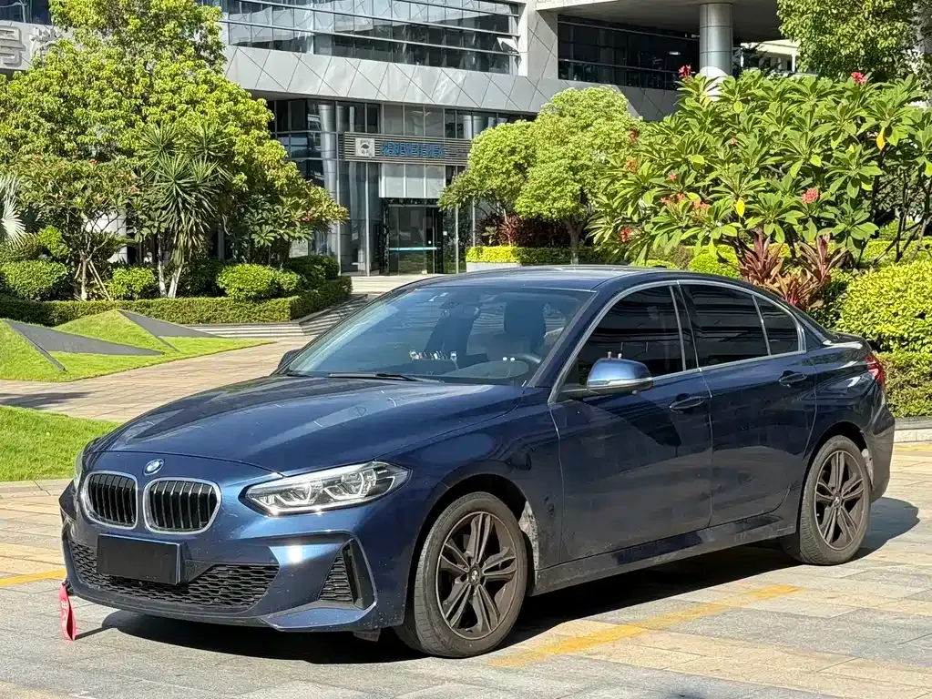BMW 1 Series — фото 1