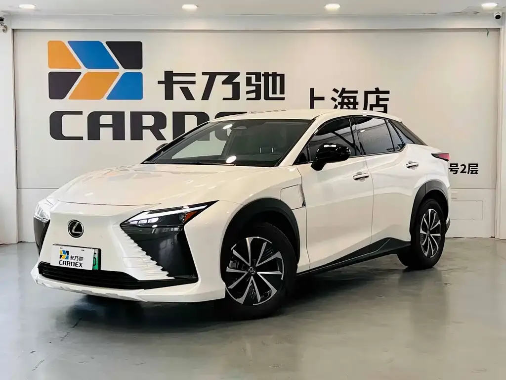 Lexus RZ — фото 1