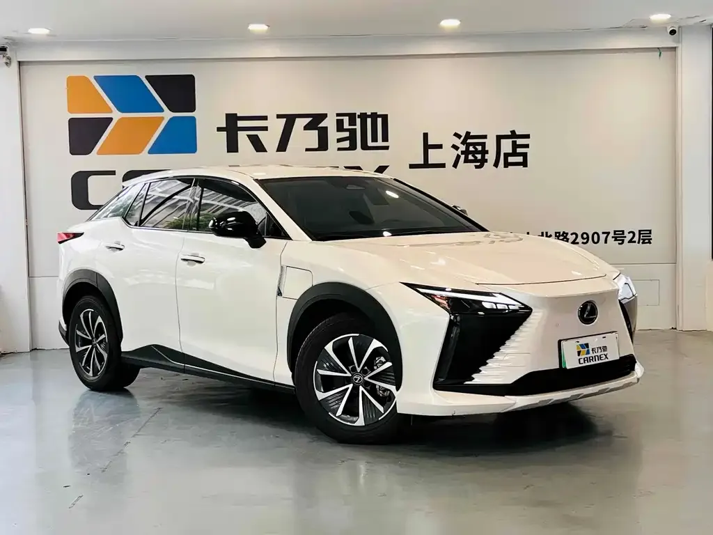 Lexus RZ — фото 3