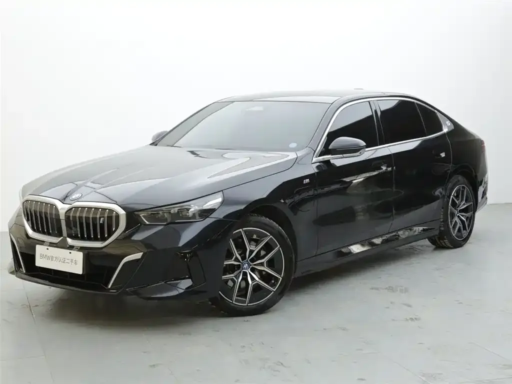 BMW i5 — фото 1