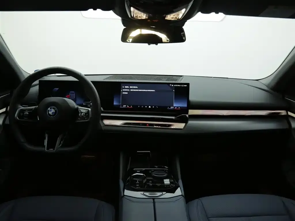 BMW i5 — фото 7