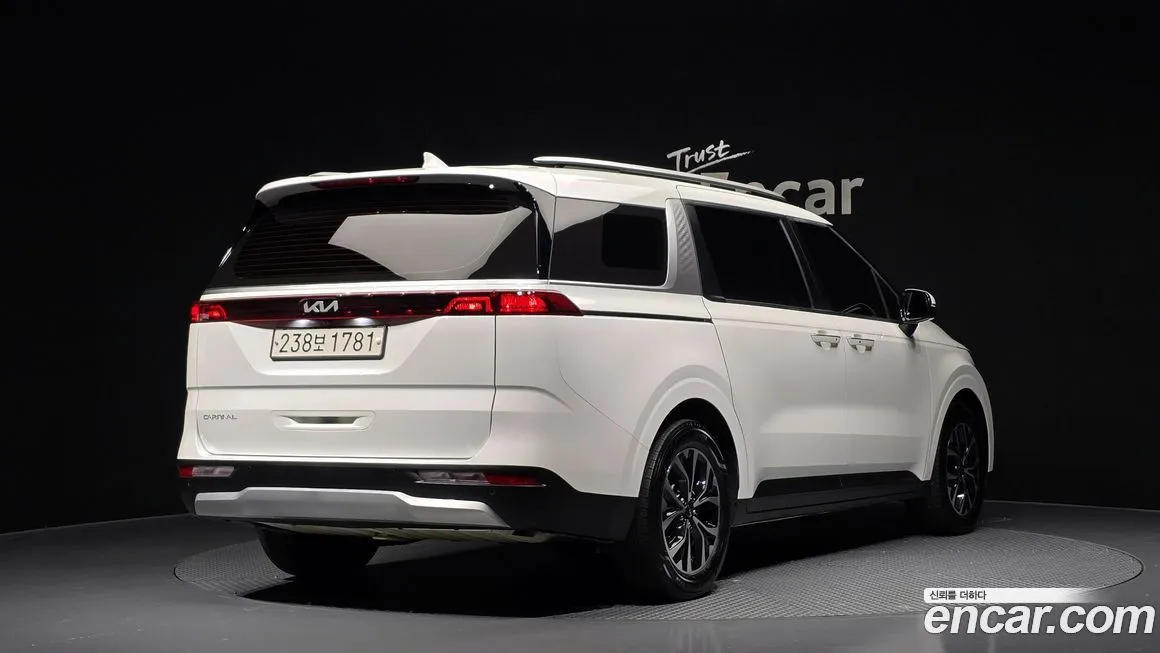 Kia Carnival — фото 2