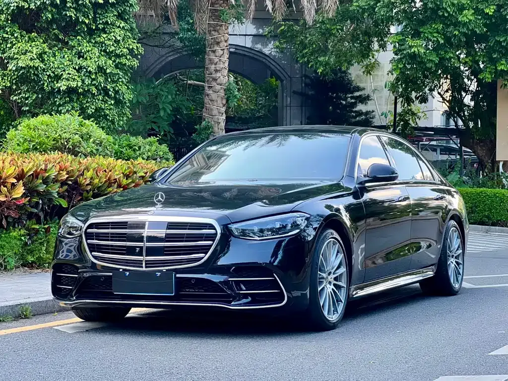 Mercedes-Benz S-Class — фото 1