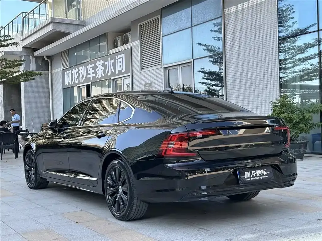 Volvo S90 — фото 10