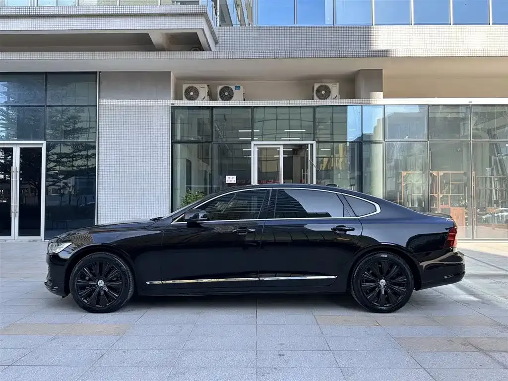 Volvo S90 — фото 8