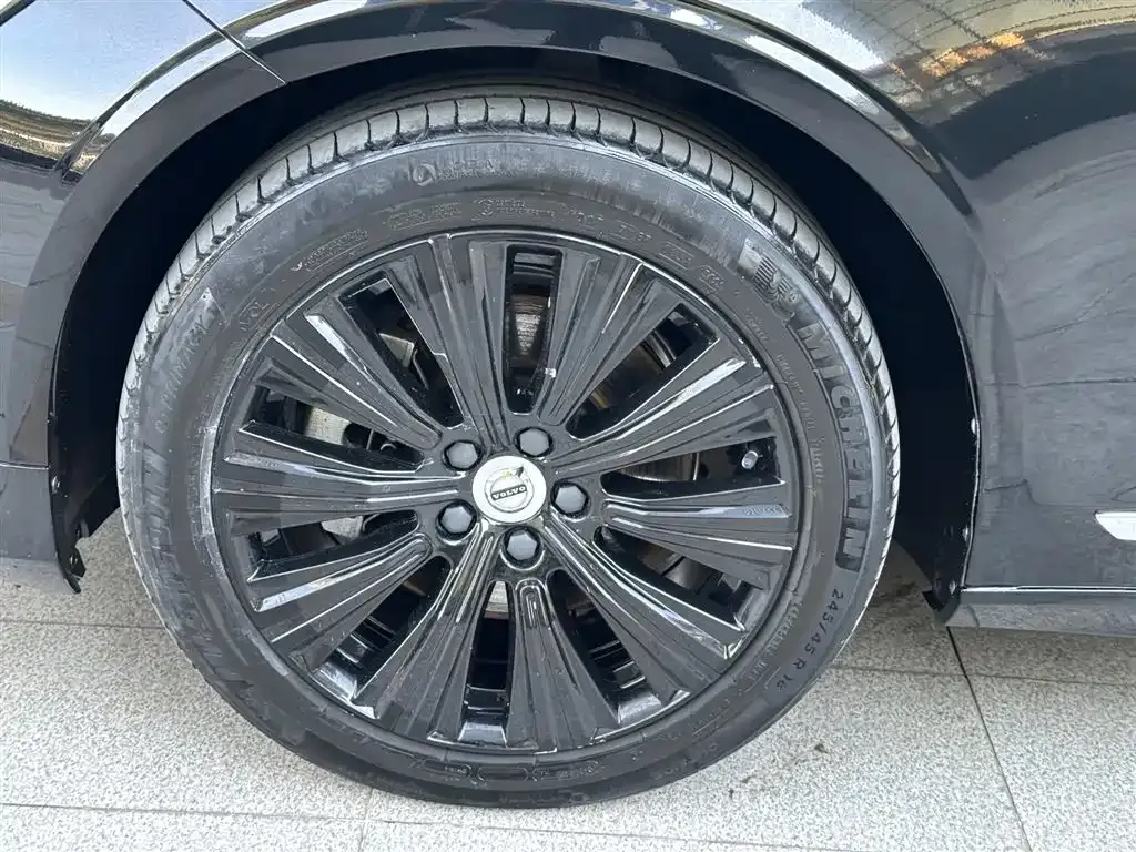 Volvo S90 — фото 9