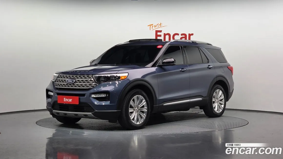 Ford Explorer — фото 1