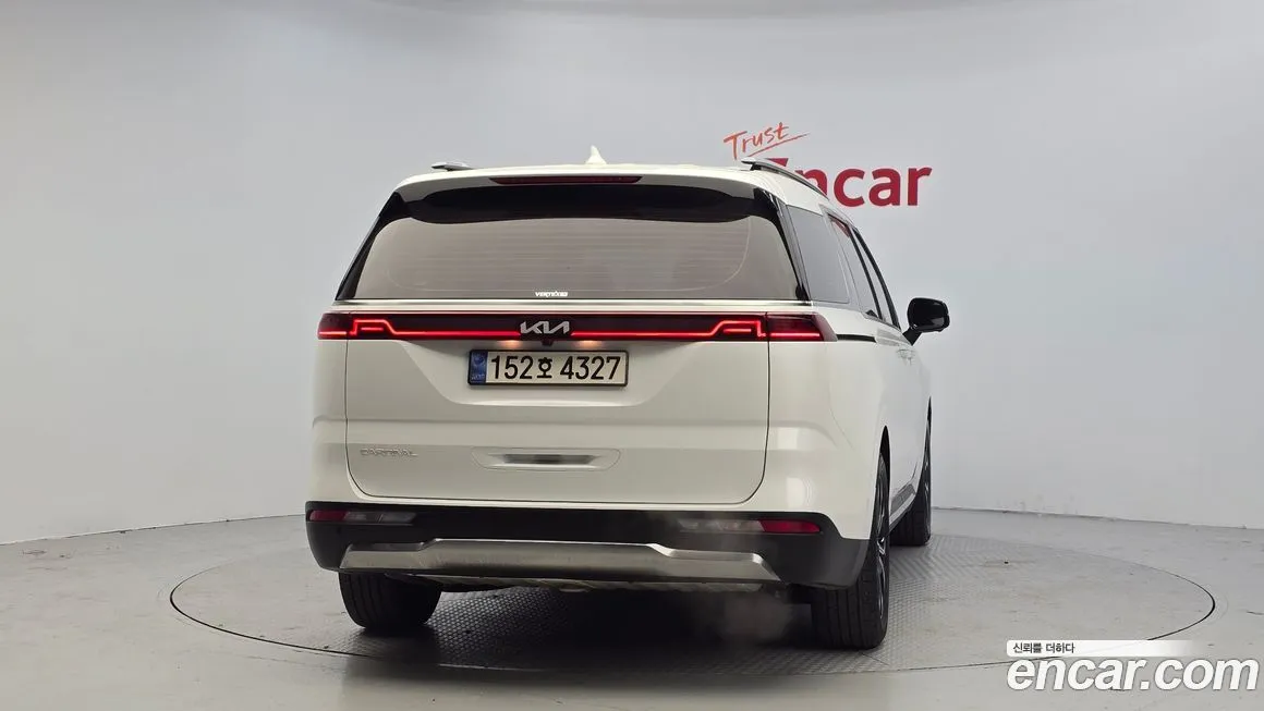 Kia Carnival — фото 4
