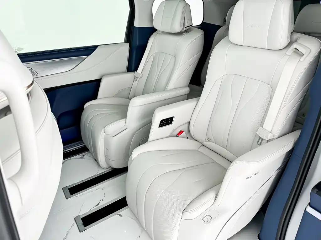 Buick GL8 Hybrid — фото 5