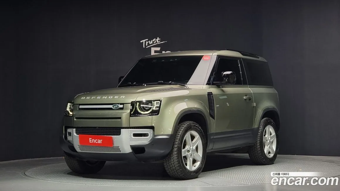 Land Rover Defender — фото 1