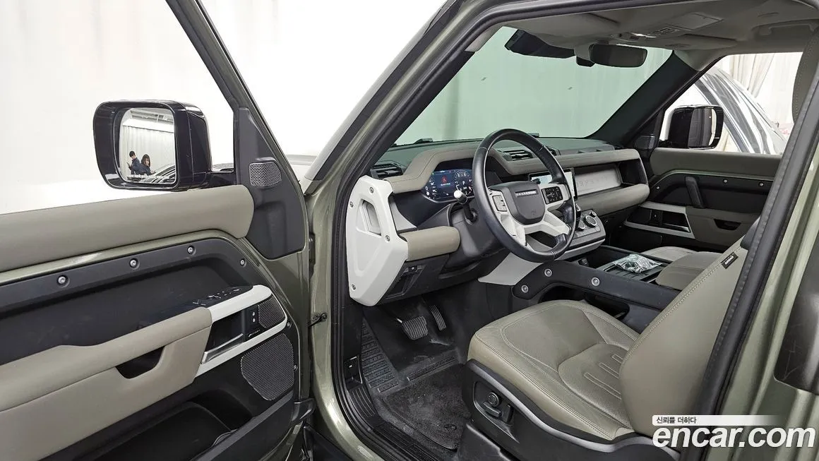 Land Rover Defender — фото 10
