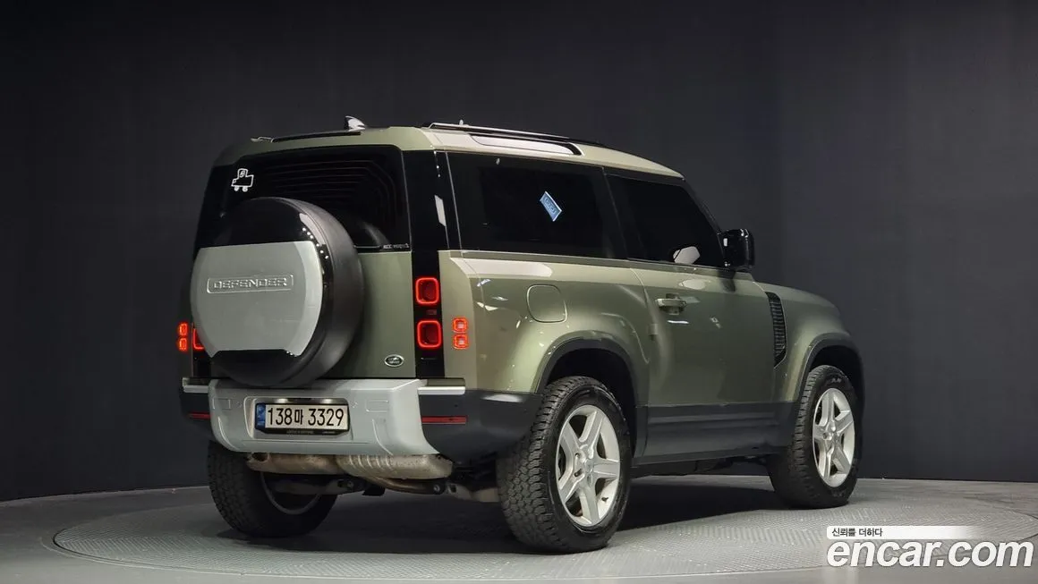 Land Rover Defender — фото 2