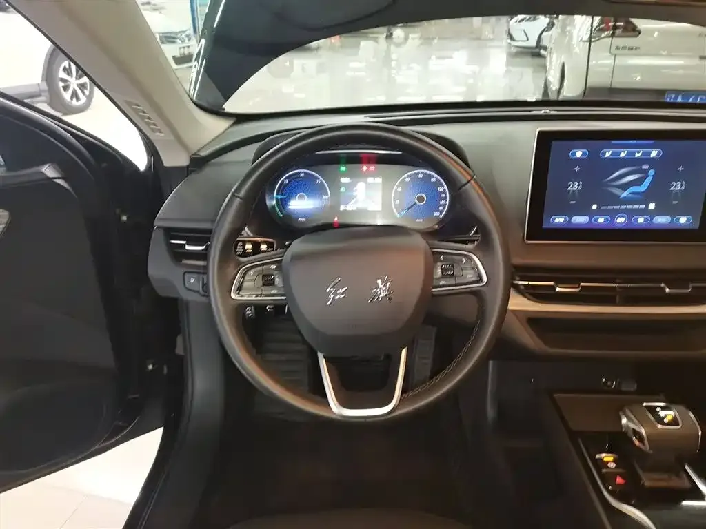 Hongqi E-QM5 — фото 3
