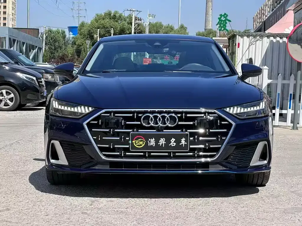 Audi A7L — фото 2