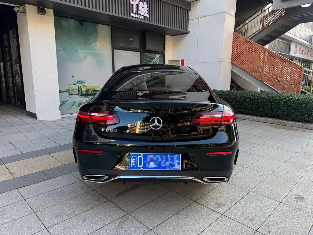 Mercedes-Benz E-Class (Import) — фото 9