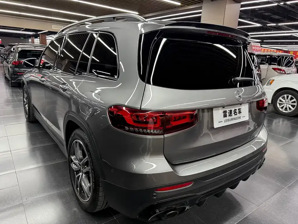 Mercedes-Benz GLB AMG — фото 9