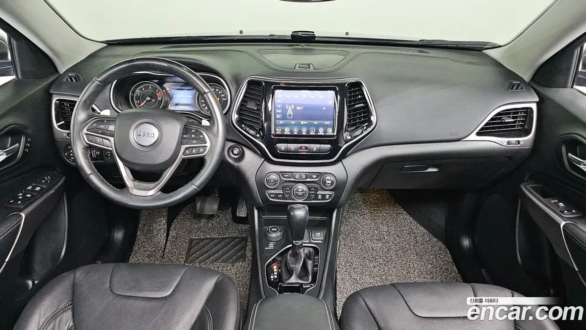 Jeep Cherokee — фото 7