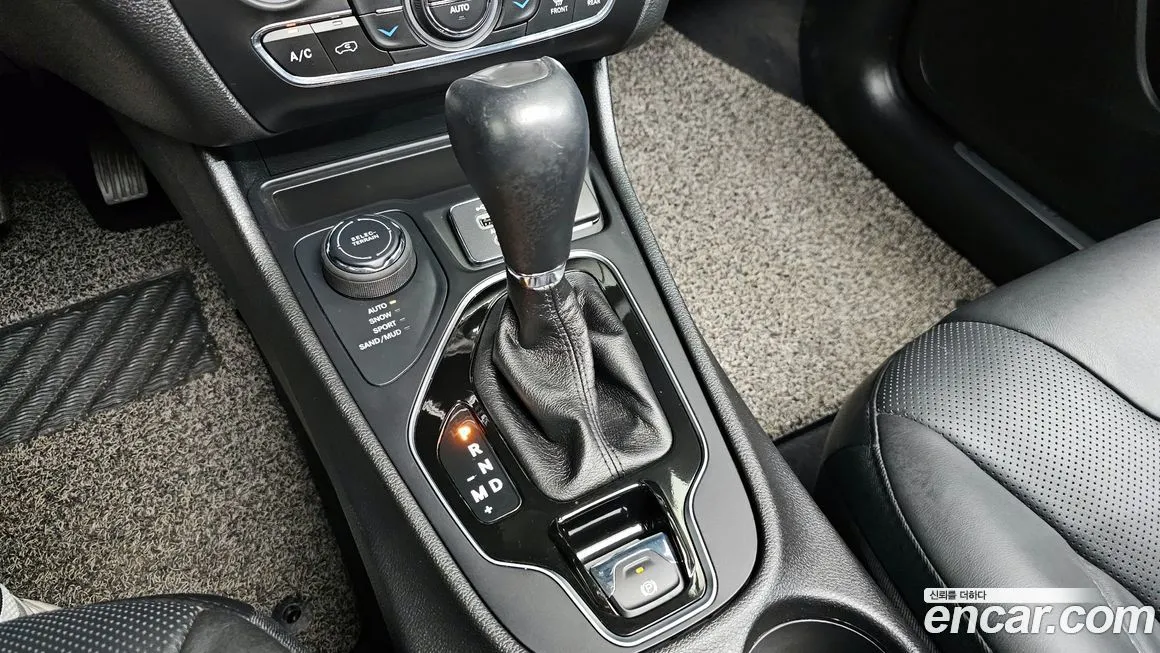 Jeep Cherokee — фото 9