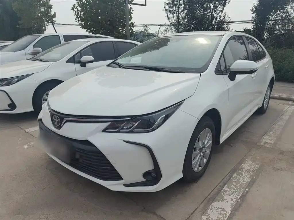 Toyota Corolla — фото 1
