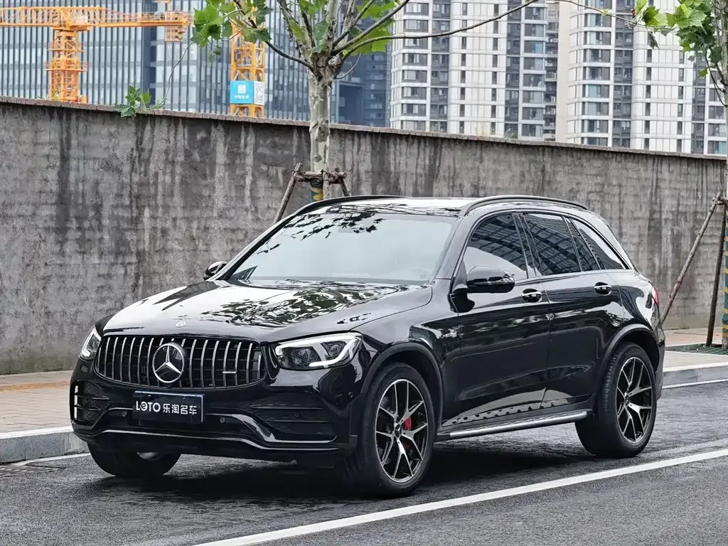 Mercedes-Benz GLC AMG — фото 1