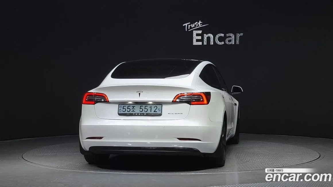Tesla Model 3 — фото 4