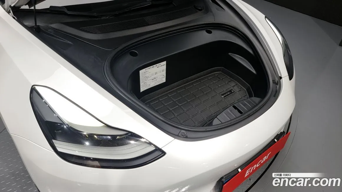 Tesla Model 3 — фото 6