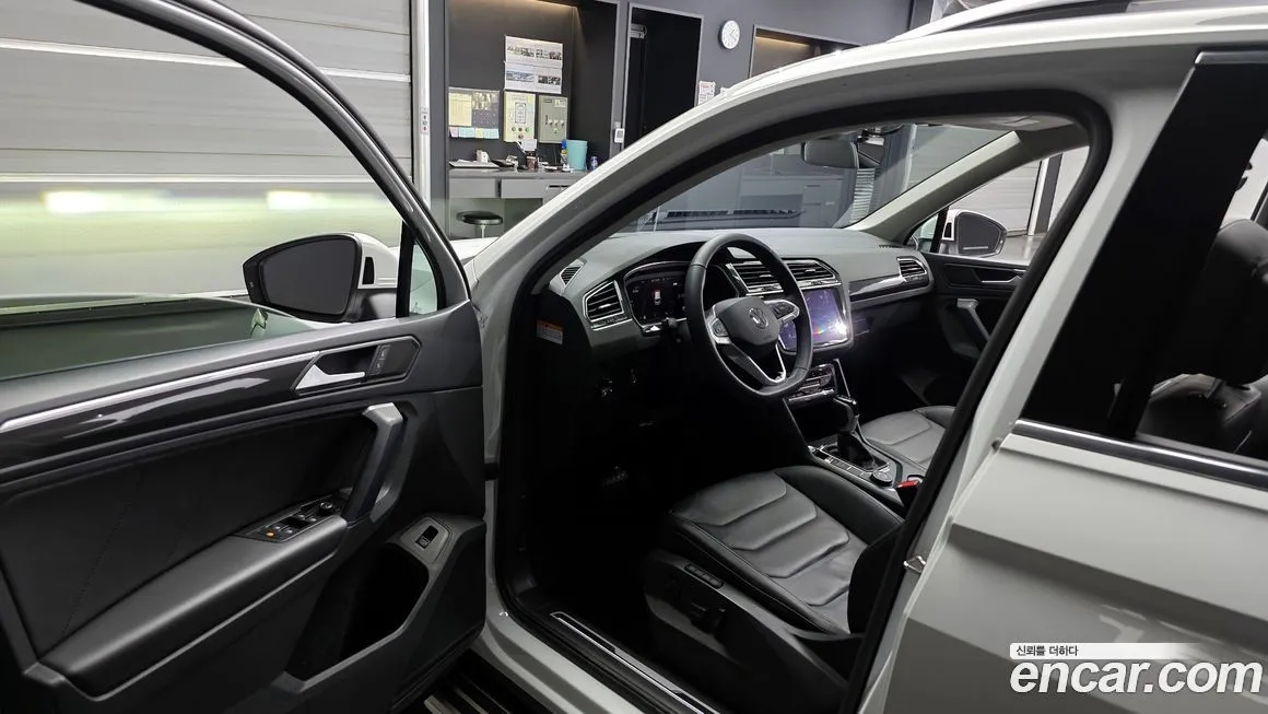 Volkswagen Tiguan — фото 10
